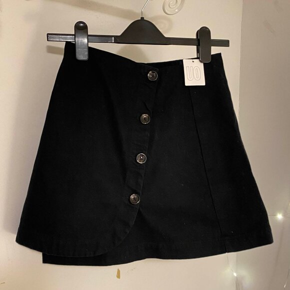 BLACK FALL SKIRT 🍂☕️ (Never worn with tags!) - Picture 1 of 3